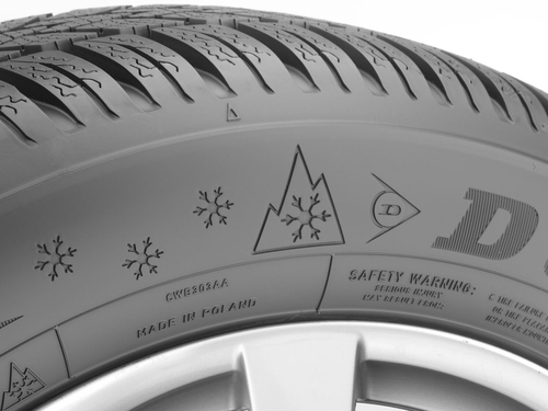 Das neue Alpine Symbol auf einem Dunlop Reifen